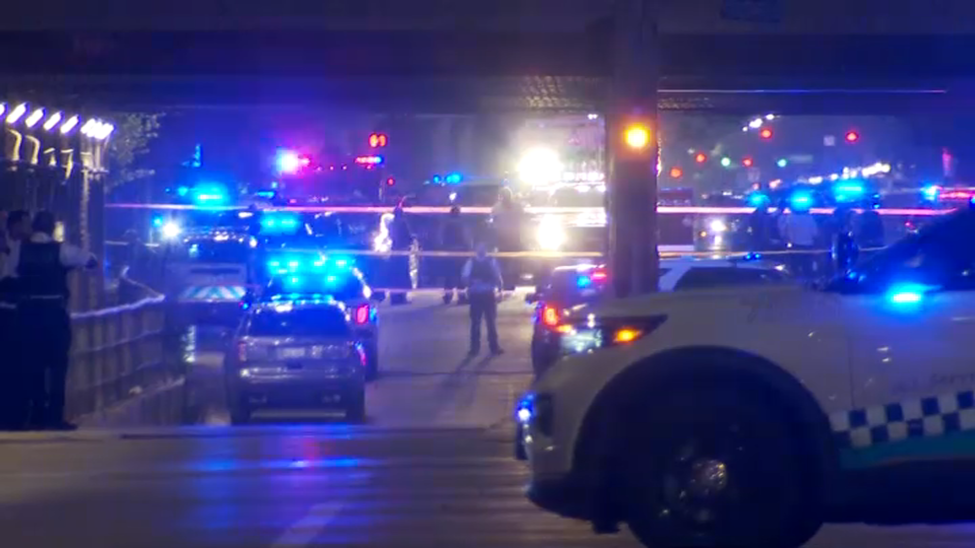 Chicago: A police officer killed in shooting, another seriously injured